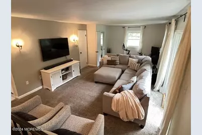 18 Hobart Street, Marlboro Township, NJ 07746 - Photo 10