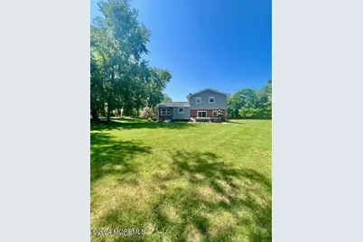 18 Hobart Street, Marlboro Township, NJ 07746 - Photo 2