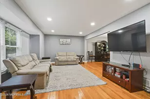 40 Eaglenest Rd, Freehold, NJ 07728 - Photo 6