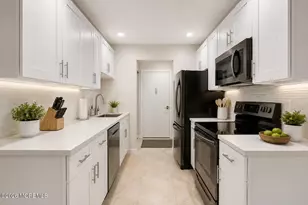 125 Amberly Dr, Manalapan Township, NJ 07726 - Photo 8