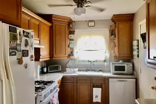 10 St Tropez Ct, Toms River Township, NJ 08757 - Photo 8