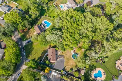 687 Hopping Road, Belford, NJ 07718 - Photo 40