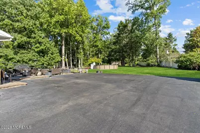 687 Hopping Road, Belford, NJ 07718 - Photo 44