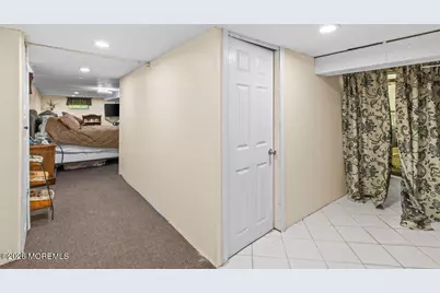 687 Hopping Road, Belford, NJ 07718 - Photo 24