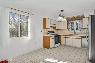 521 Dorothy Place, Brick, NJ 08723 - Photo 4