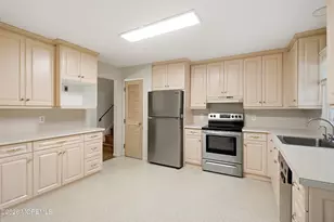 525 Goetz Ln, Jackson, NJ 08527 - Photo 10