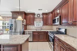 136 Skyline Dr, Lakewood, NJ 08701 - Photo 10