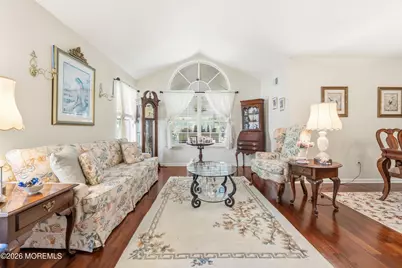 136 Skyline Drive, Lakewood, NJ 08701 - Photo 4