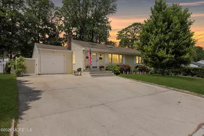 208 Martin Place, Middletown, NJ 07748 - Photo 2
