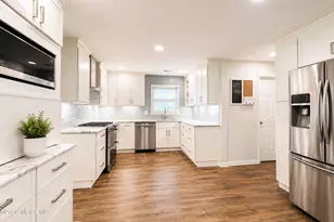 10 Violante Ct, Eatontown, NJ 07724 - Photo 12