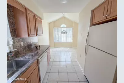 18 Eaton Court, Jackson, NJ 08527 - Photo 4