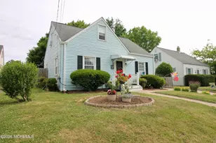 42 Barkalow Ave, Freehold, NJ 07728 - Photo 4