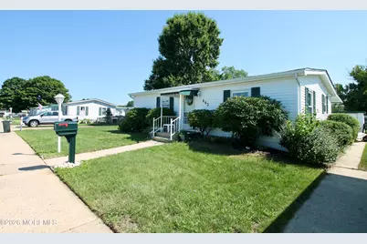 643 Dede Drive, Freehold, NJ 07728 - Photo 2