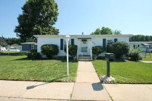 643 Dede Dr, Freehold, NJ 07728 - Photo 1