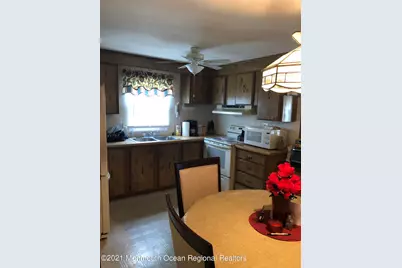 643 Dede Drive, Freehold, NJ 07728 - Photo 4