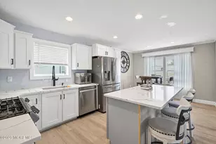 2 Justin Ct, Hazlet Township, NJ 07730 - Photo 4