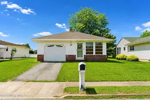 39 Corinth Pl, Toms River Township, NJ 08755 - Photo 2