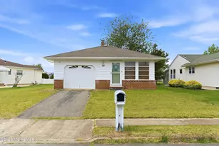39 Corinth Pl, Toms River Township, NJ 08755 - Photo 1