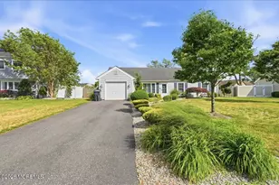 1079 Cavan Dr, Toms River Township, NJ 08753 - Photo 4