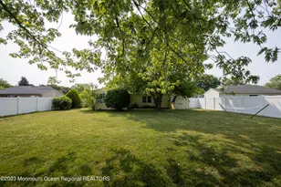 49 Williamsburg Dr, Tinton Falls, NJ 07753 - Photo 30