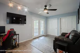 49 Williamsburg Dr, Tinton Falls, NJ 07753 - Photo 24
