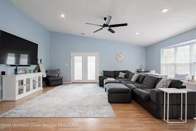 49 Williamsburg Drive, Tinton Falls, NJ 07753 - Photo 6