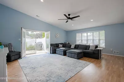 49 Williamsburg Drive, Tinton Falls, NJ 07753 - Photo 4
