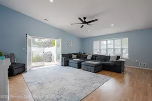 49 Williamsburg Dr, Tinton Falls, NJ 07753 - Photo 4