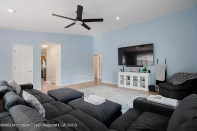 49 Williamsburg Drive, Tinton Falls, NJ 07753 - Photo 8
