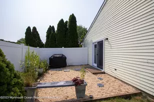 49 Williamsburg Dr, Tinton Falls, NJ 07753 - Photo 34