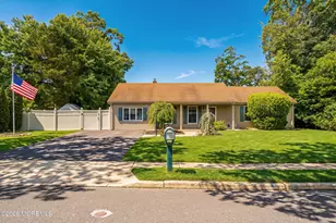 102 Susan Dr, Jackson, NJ 08527 - Photo 1