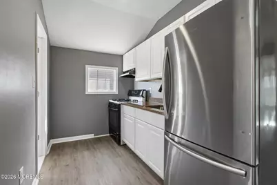 209 Hilltop Boulevard, Keyport, NJ 07735 - Photo 4