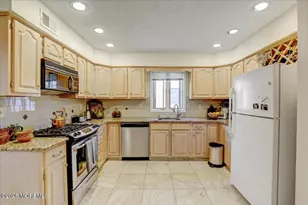 19 Hampton Dr, Marlboro Township, NJ 07746 - Photo 8