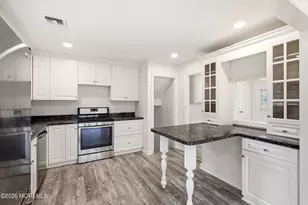 17 Ridgewood Dr, Toms River Township, NJ 08755 - Photo 8