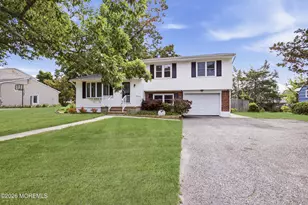 17 Ridgewood Dr, Toms River Township, NJ 08755 - Photo 4