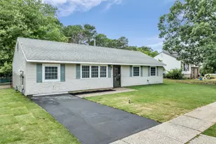 23 Georgetown Blvd, Barnegat, NJ 08005 - Photo 2