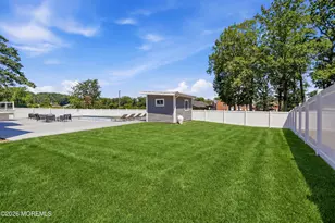 19 Roslyn Dr, Oakhurst, NJ 07755 - Photo 54