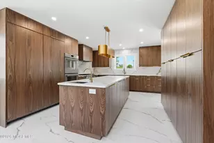 19 Roslyn Dr, Oakhurst, NJ 07755 - Photo 6