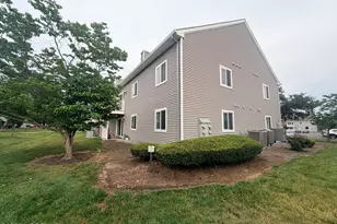 8203 Tamarron Dr, Plainsboro Township, NJ 08536 - Photo 4