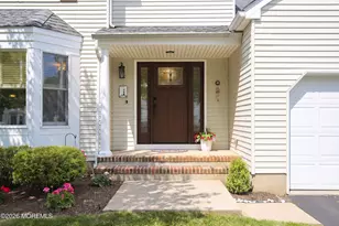 92 Meadow Dr, Shrewsbury, NJ 07702 - Photo 2