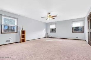 1097 S Lakewood Farmingdale Rd, Howell Township, NJ 07731 - Photo 12
