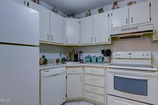 86 Arrowood Rd, Manalapan Township, NJ 07726 - Photo 6