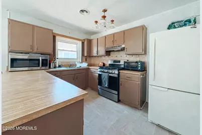 7 Pavilion Street, Toms River Township, NJ 08757 - Photo 6