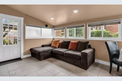 11 E Grove Avenue, Woodbridge Township, NJ 07095 - Photo 22