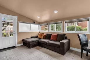 11 E Grove Ave, Woodbridge Township, NJ 07095 - Photo 22