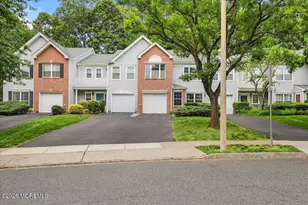 10 Pennsbury Way, East Brunswick Township, NJ 08816 - Photo 2