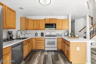 10 Pennsbury Way, East Brunswick Township, NJ 08816 - Photo 18