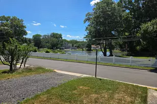 18 Victory Dr, Englishtown, NJ 07726 - Photo 2