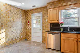 2 Sweet Briar Ln, Holmdel, NJ 07733 - Photo 14