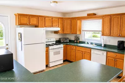 48 Harding Road, Freehold, NJ 07728 - Photo 22